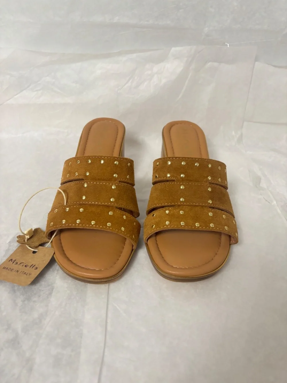 Mariella Made In Italy it features